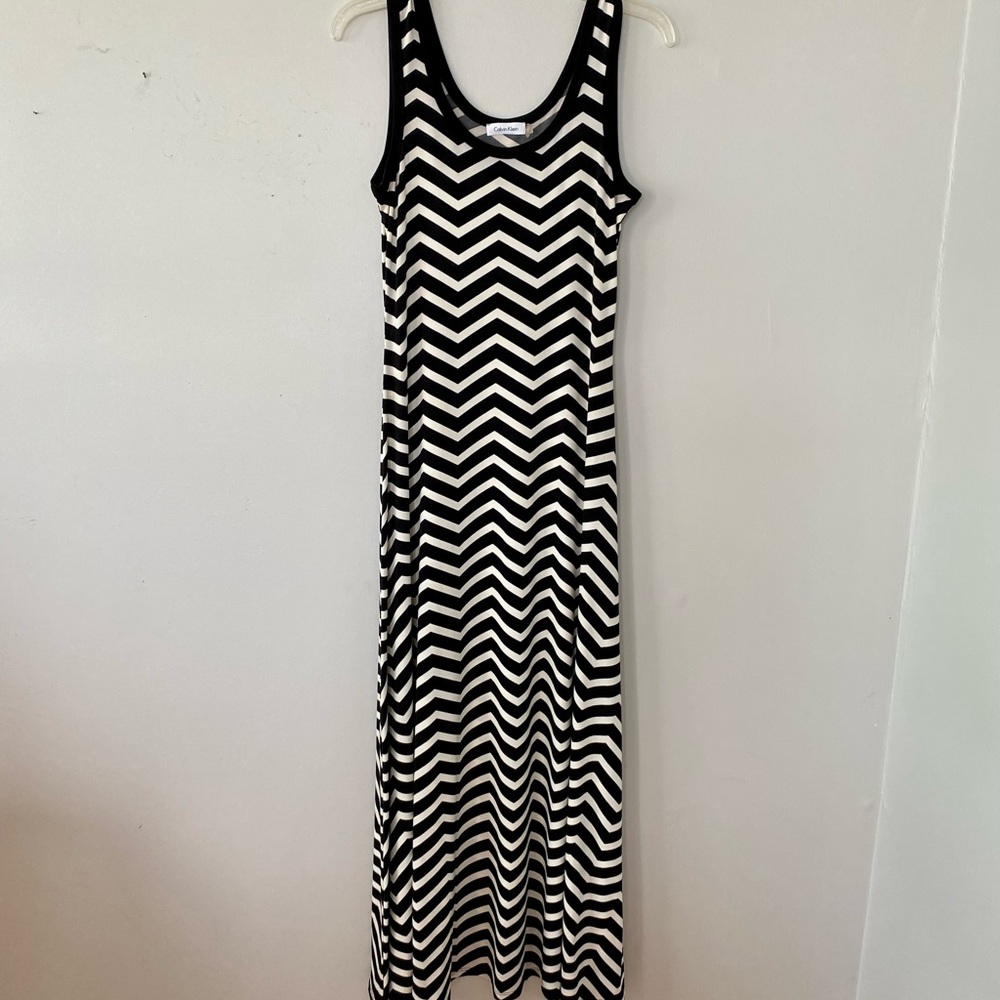 Calvin Klein black and white maxi dress. Size 6
